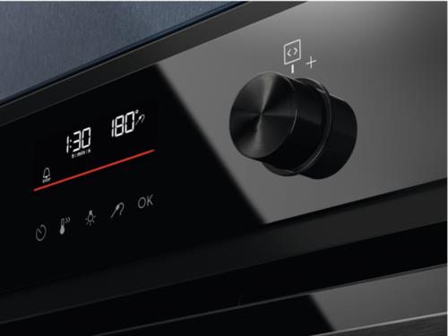 Электрический духовой шкаф Electrolux EOD6C77H черный