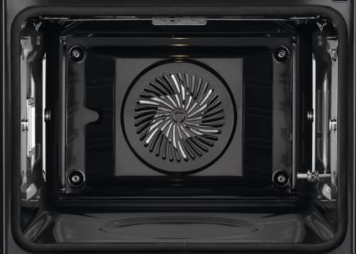 Электрический духовой шкаф Electrolux EOE7P31Z черный