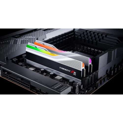 ОЗУ G.Skill Trident Z5 RGB 32Gb (F5-6000J3040F16GX2-TZ5RS) DDR5
