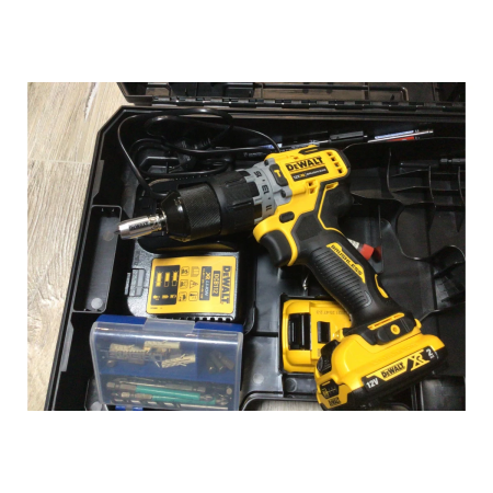 Дрель-шуруповерт DeWalt DCD706D2